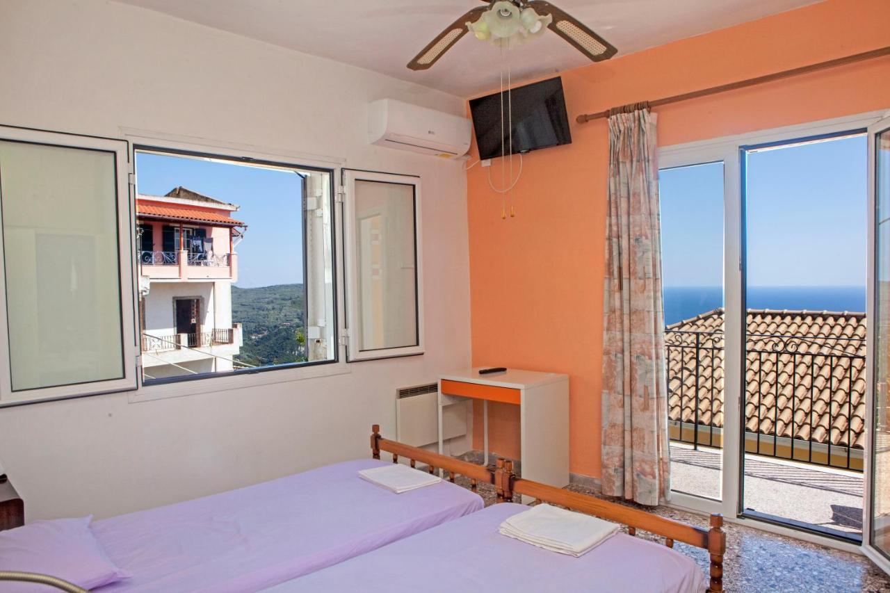 Family House In Lakones Villa Палеокастрица Екстериор снимка